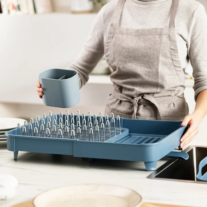 Het stalen frame van de Extend afdruiprek van Joseph Joseph kan worden verwijderd