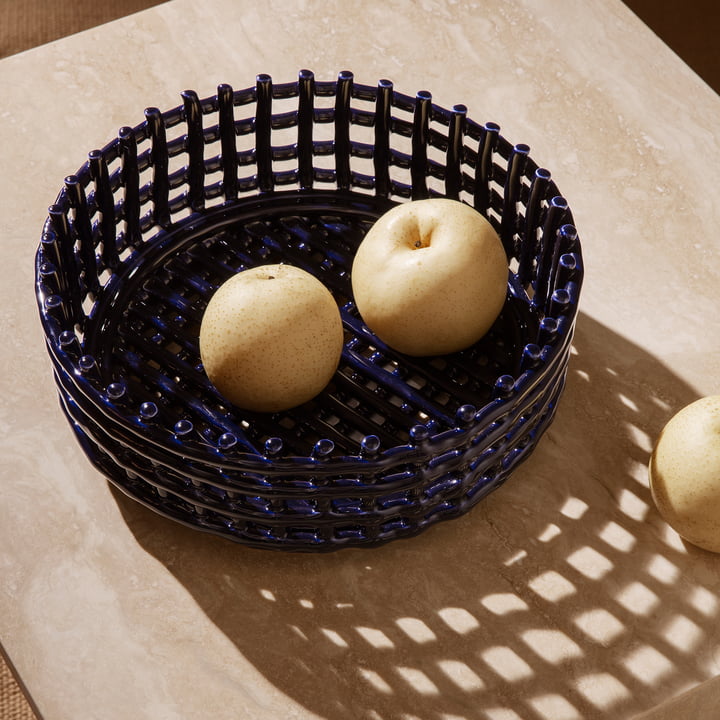 Centerpiece ferm Living De blauwe keramiek van heeft een verfijnde touch