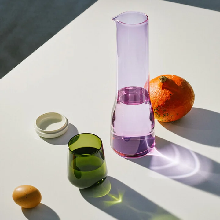 De Essence Karaf van Iittala met prachtig schaduwspel