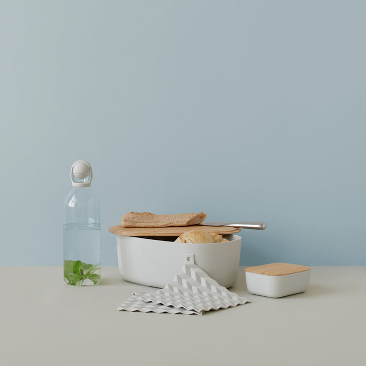 De Cool-It waterkaraf en de Hold-On pothouder van Rig-Tig by Stelton