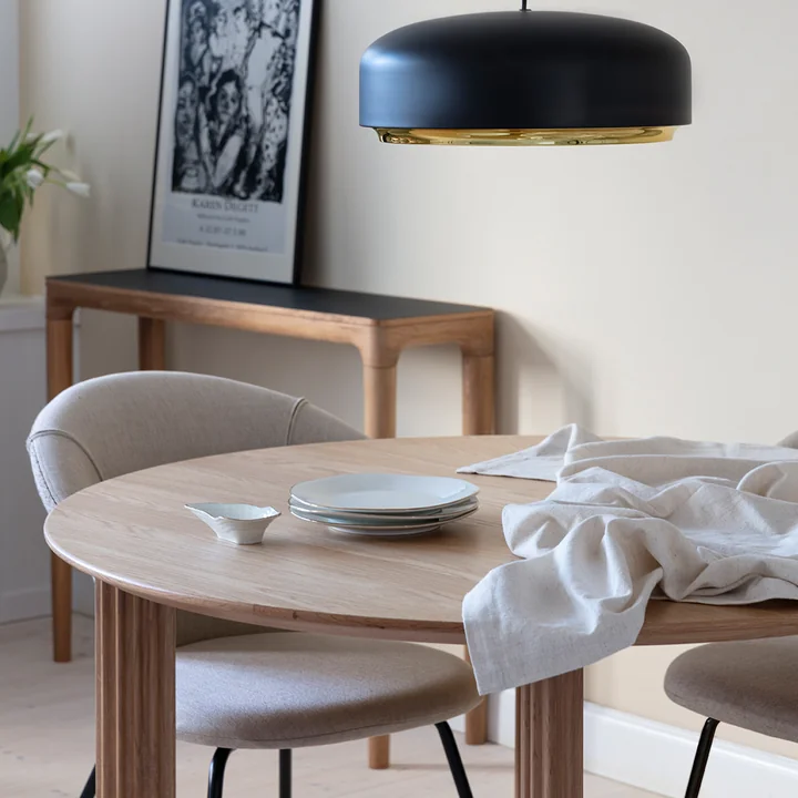 De Comfort Circle eettafel van Umage is gemaakt voor het gezin