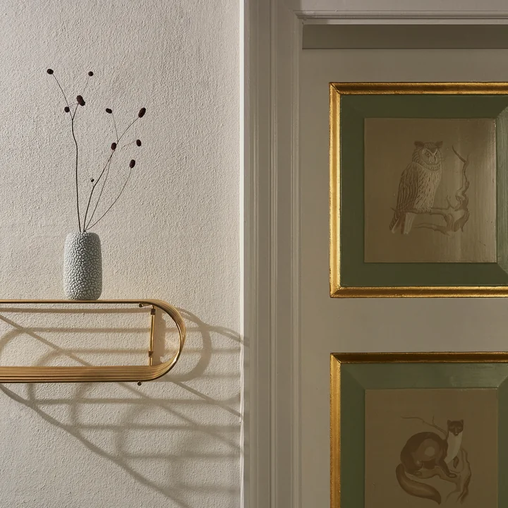 De Curva wandplank van AYTM als wanddecoratie