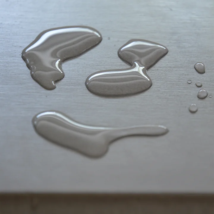 De Block betonnen bijzettafel van Jan Kurtz is waterdicht