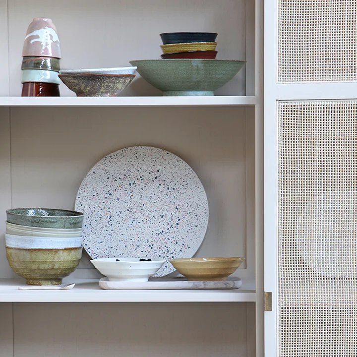 De Kyoto kommen van HKliving in de servieskast