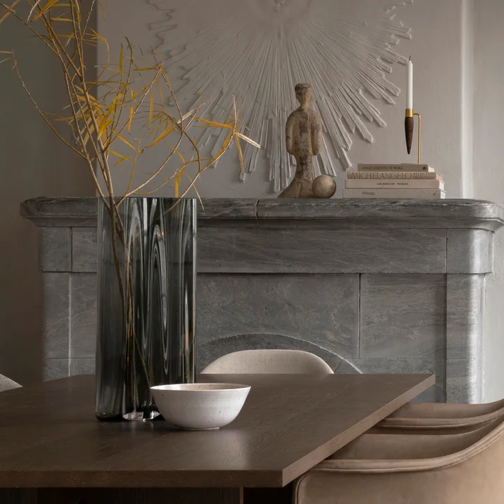 De Aer Vaas van Audo doet denken aan rookpluimen.