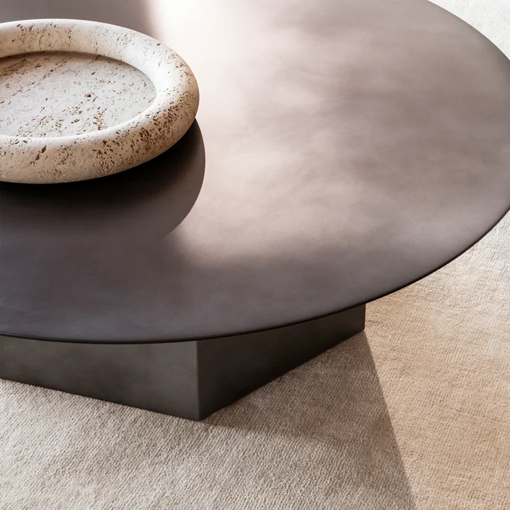 Epic Steel Coffee Table van Gubi