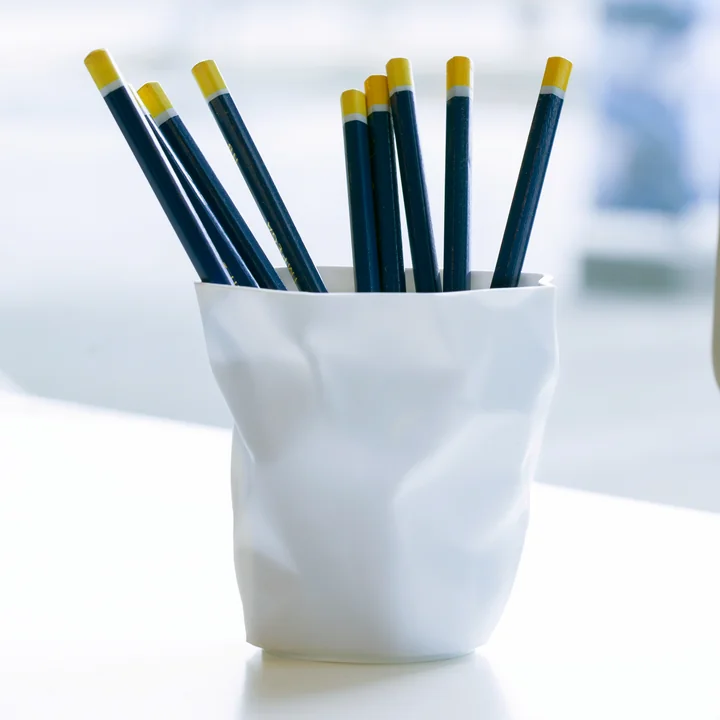 Pen Pen van Essey in white