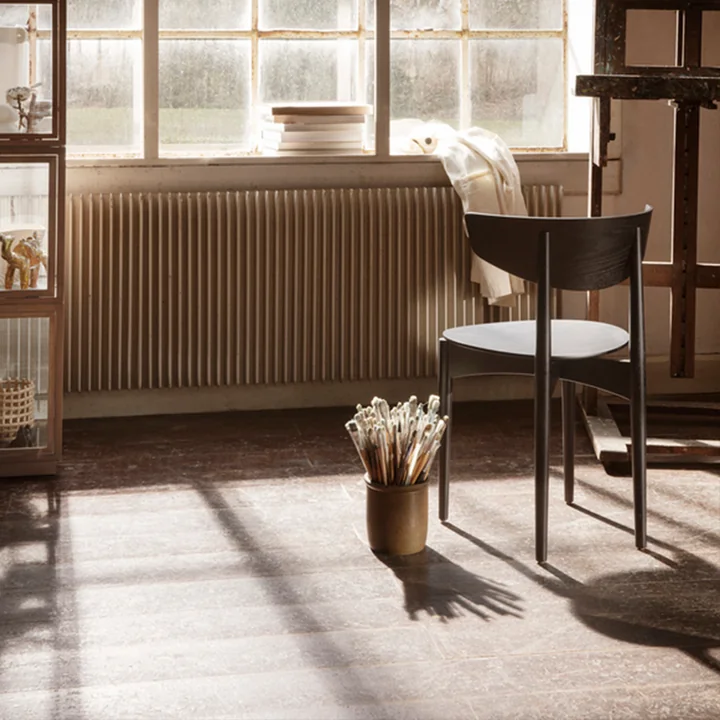 Herman Stoel met houten frame van Ferm Living