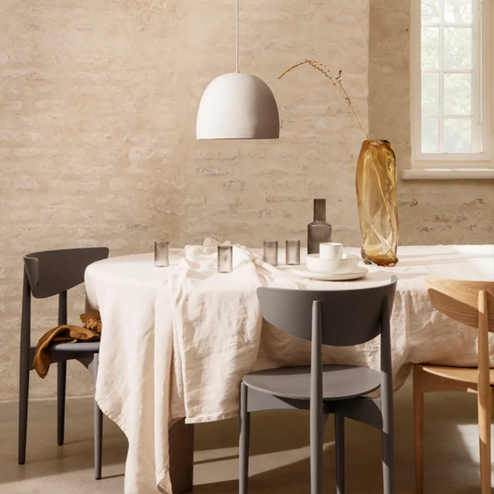 Herman Stoel (houten frame) van Ferm Living als eetkamerstoel