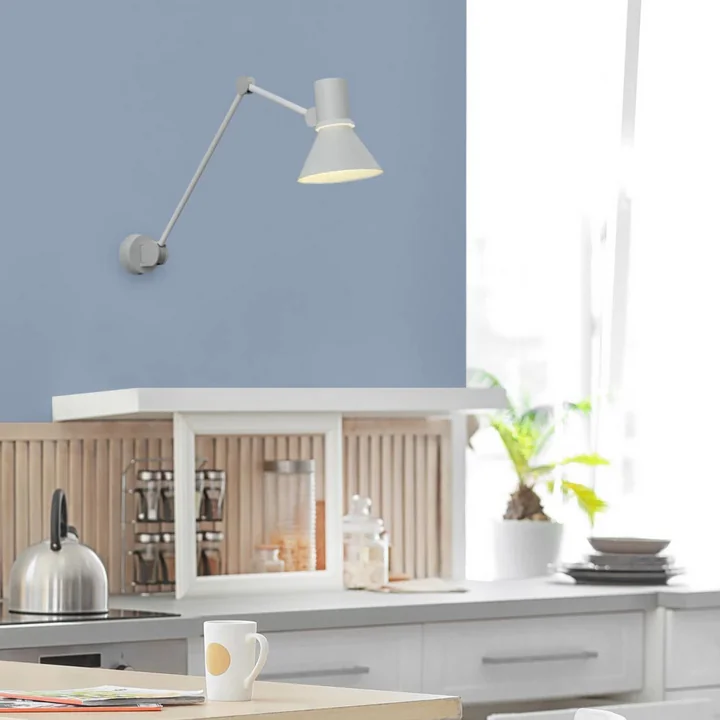 De Type 80 wandlamp W3 van Anglepoise in de keuken
