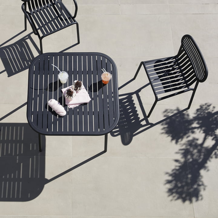 Week-End Tafel en stoelen van Petite Friture zijn perfect voor buiten