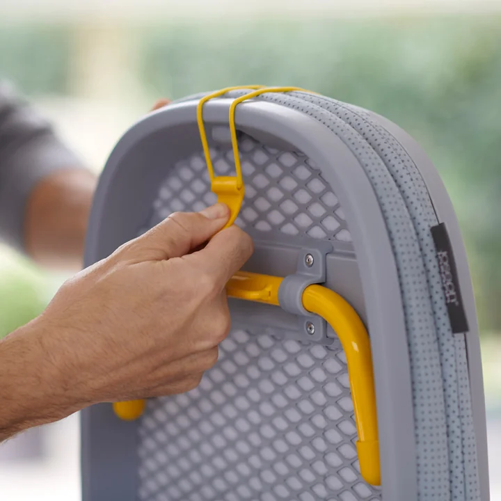 Glide Pocket Tafel strijkplank van Joseph Joseph