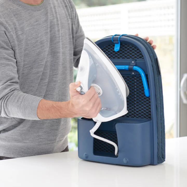 Glide Pocket Tafel strijkplank van Joseph Joseph