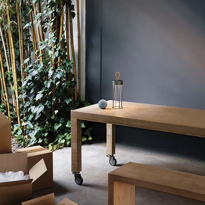 In Vitro Unplugged LED Batterij tafellamp van Flos