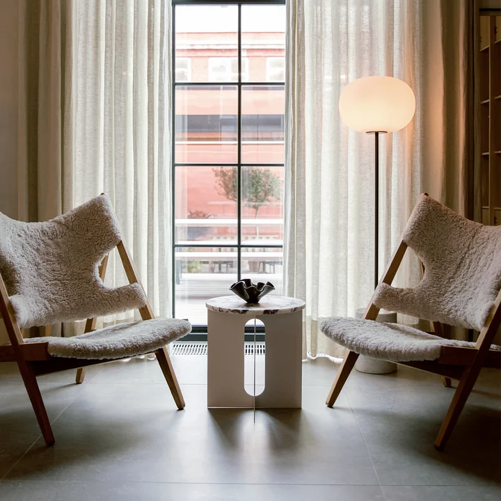 Stijlvolle loungestoel in schapenvachtlook