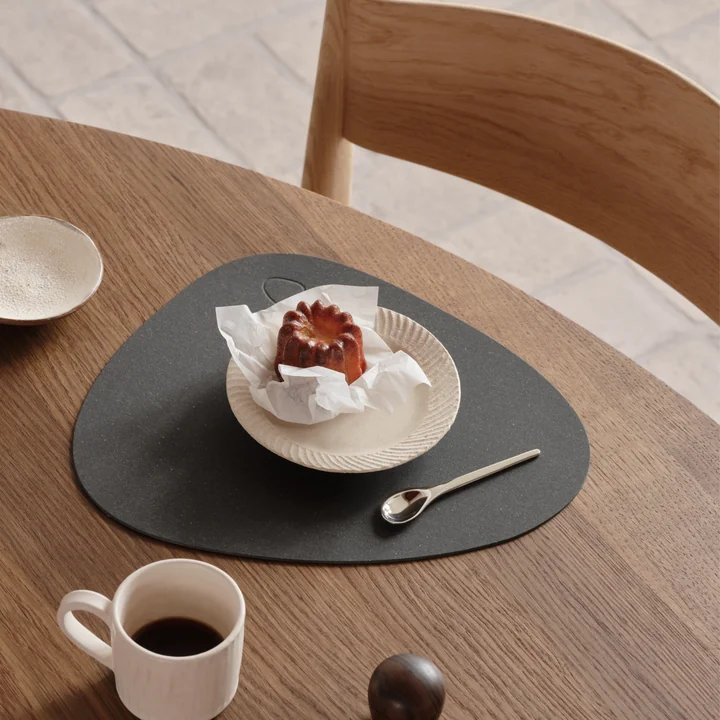 Tijdloze stijl op de eettafel