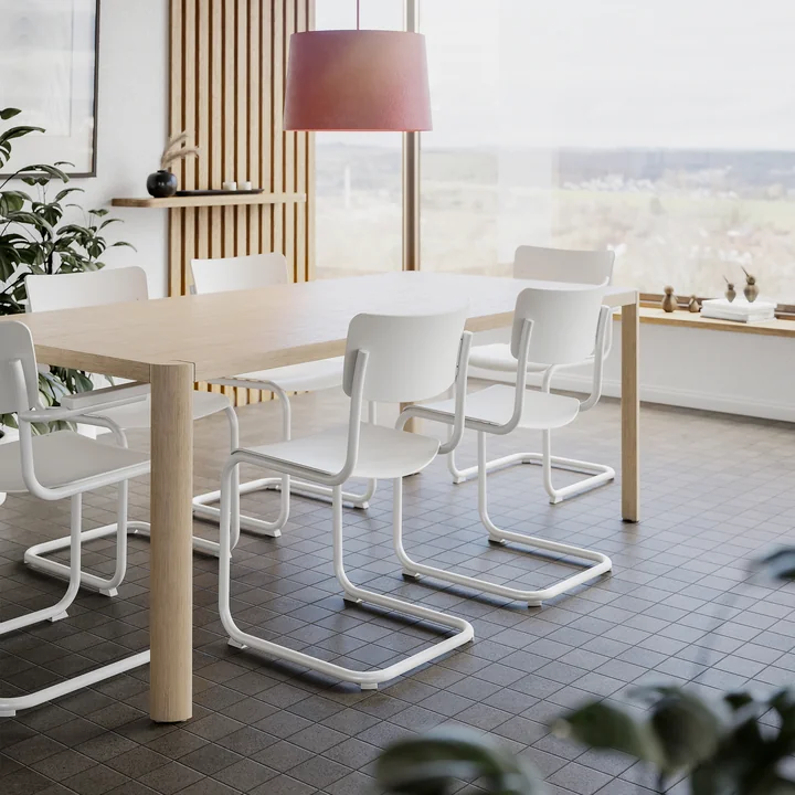 Tijdloze houten vergadertafel