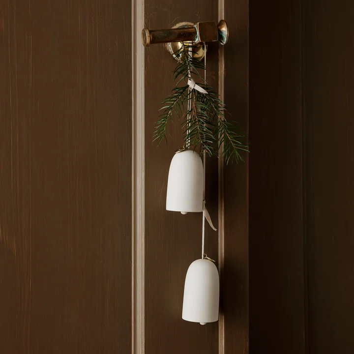 Keramische hangklokken by Ferm Living