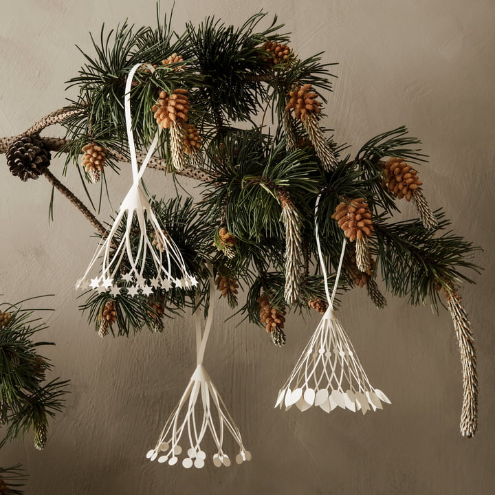 Kwastjes papieren kerst labels door ferm Living