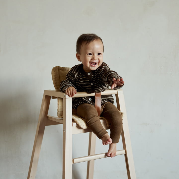 Tijdloze houten kinderstoel