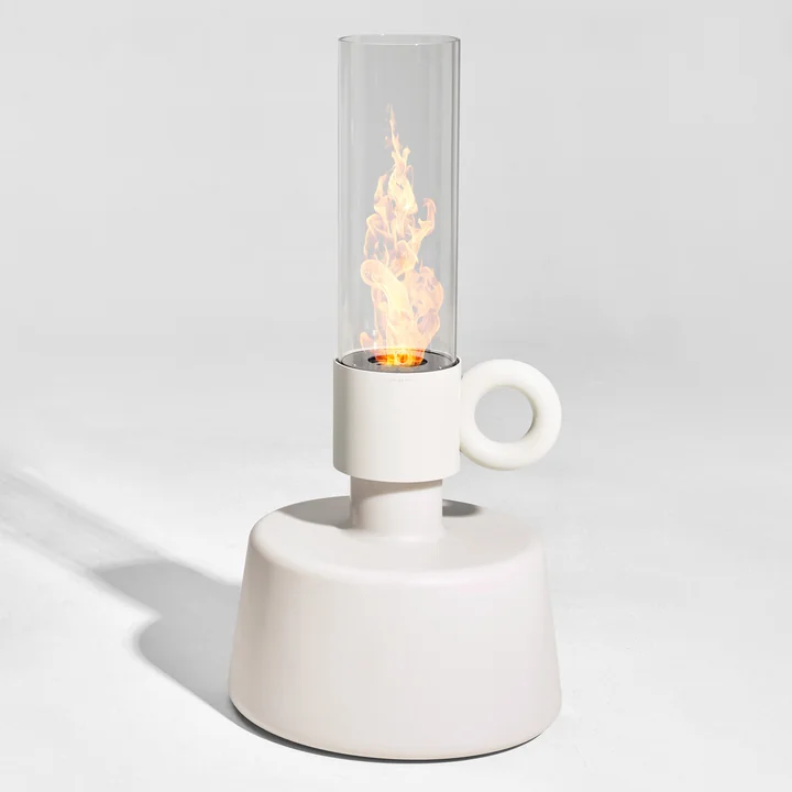 Flamtastique Olielamp voor buiten van Fatboy in de kleurenwoestijn