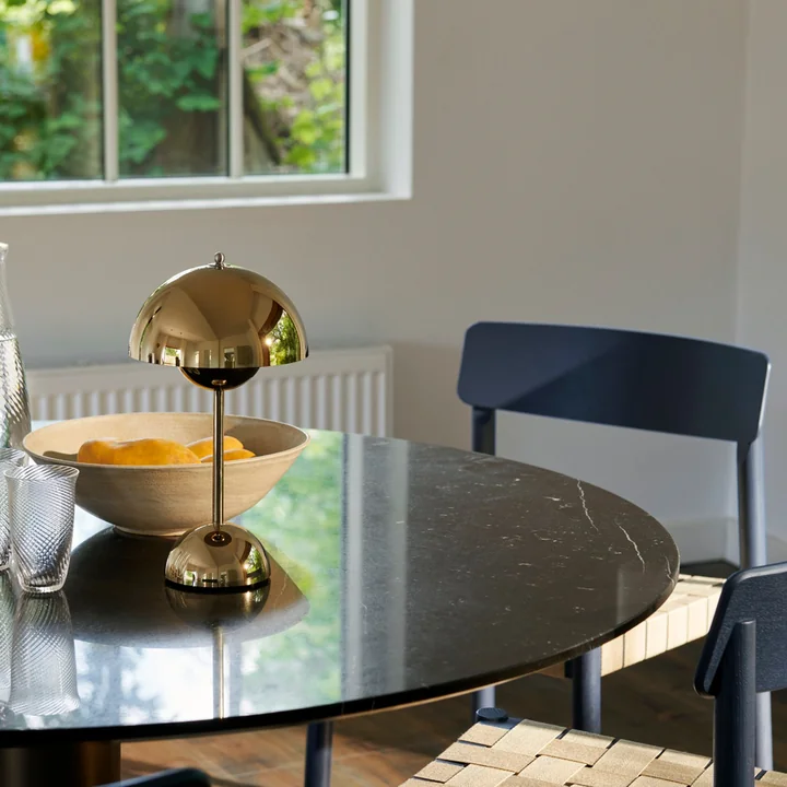 Flowerpot Oplaadbare tafellamp VP9 van & Tradition