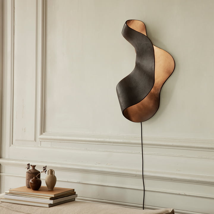 Oyster wandlamp van ferm Living in de kleur zwart