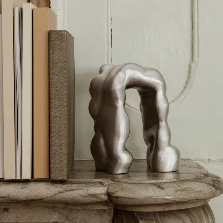 Morf Sculptuur en boekensteun van Ferm Living