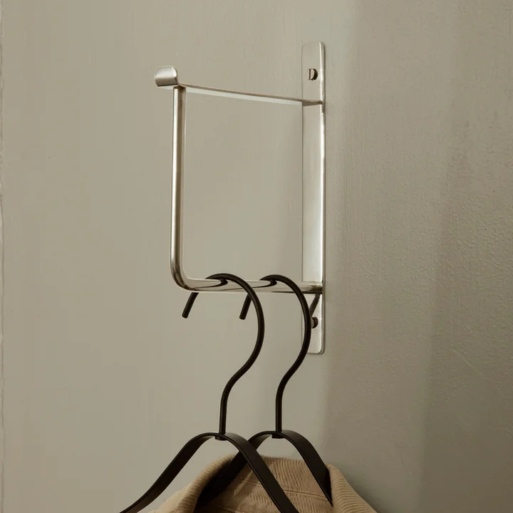 Garderobe wandhaak van Ferm Living in de roestvrij stalen versie