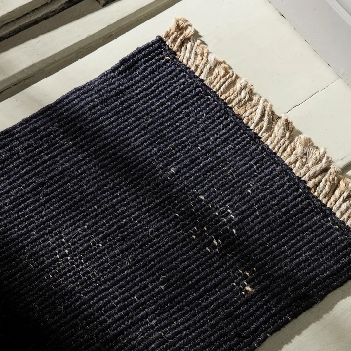 Block Deurmat van Ferm Living in de kleur zwart