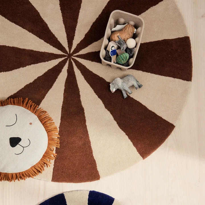 Arch Getuft tapijt van Ferm Living in het dessin baksteenrood / off-white