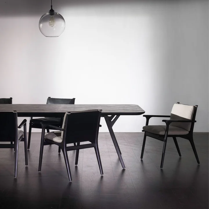 Rén Dining Tafel en eetkamerstoelen van Stellar Works