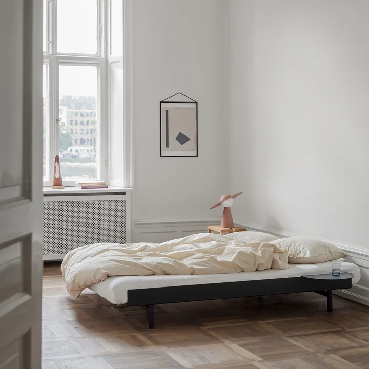 Bed van Moebe in zwart