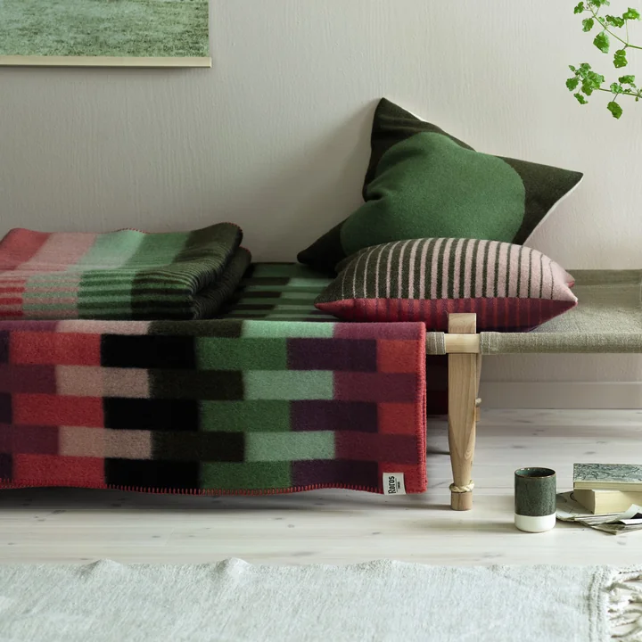 Åsmund kussen en wollen deken van Røros Tweed