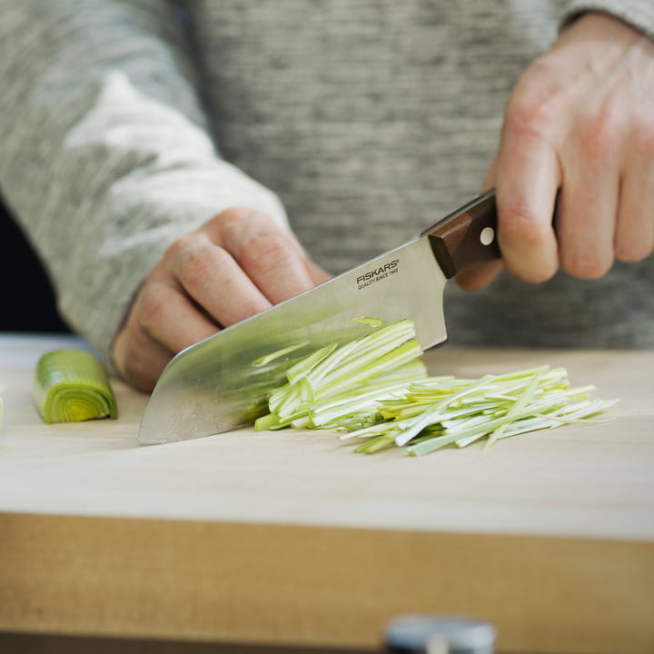 Norr Santoku mes 16 cm van Fiskars in roestvrij staal / esdoorn