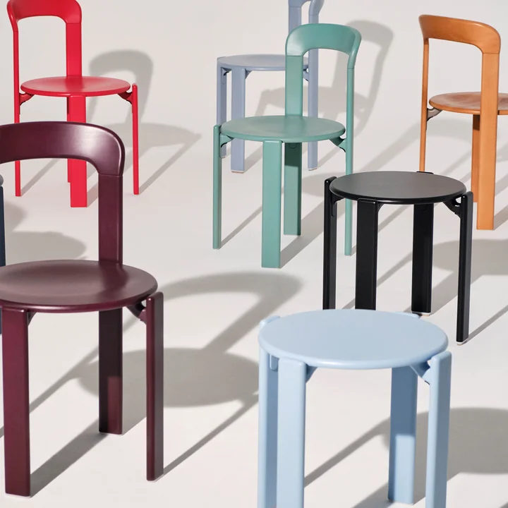 Rey Stoelen en krukjes van HAY