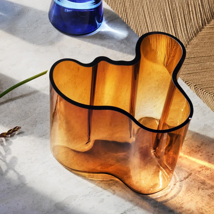 Aalto Vaas Savoy, koper van Iittala