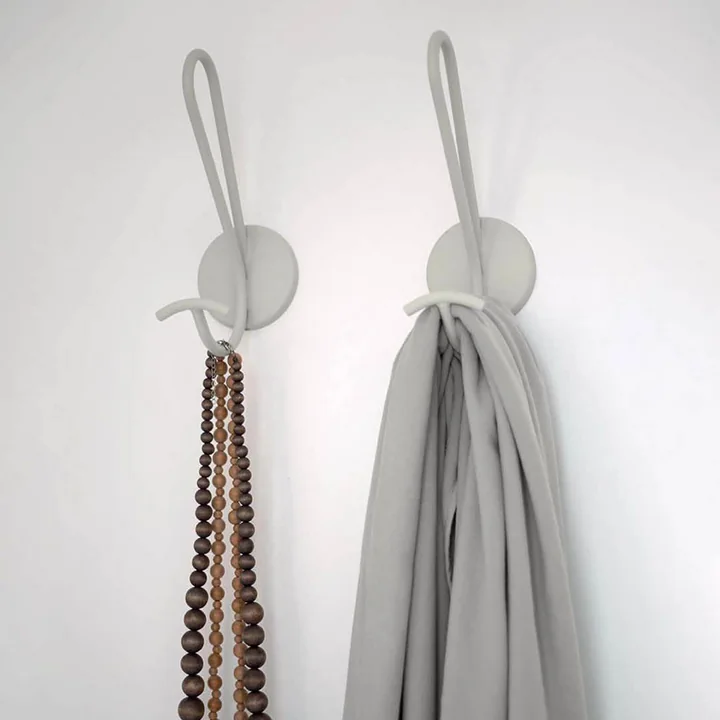 Acrobate Kapstokhaak, kleigrijs van Fermob