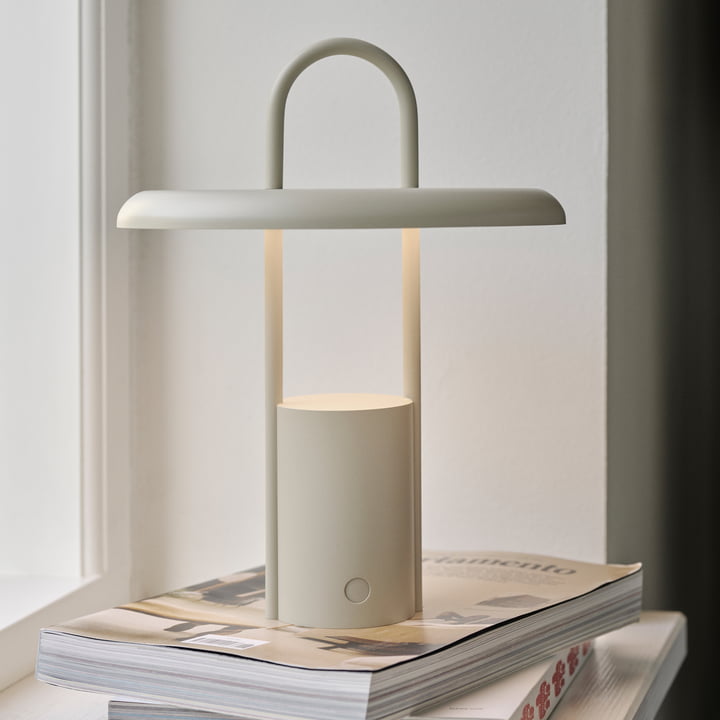 Pier LED lamp op batterijen in zand van Stelton