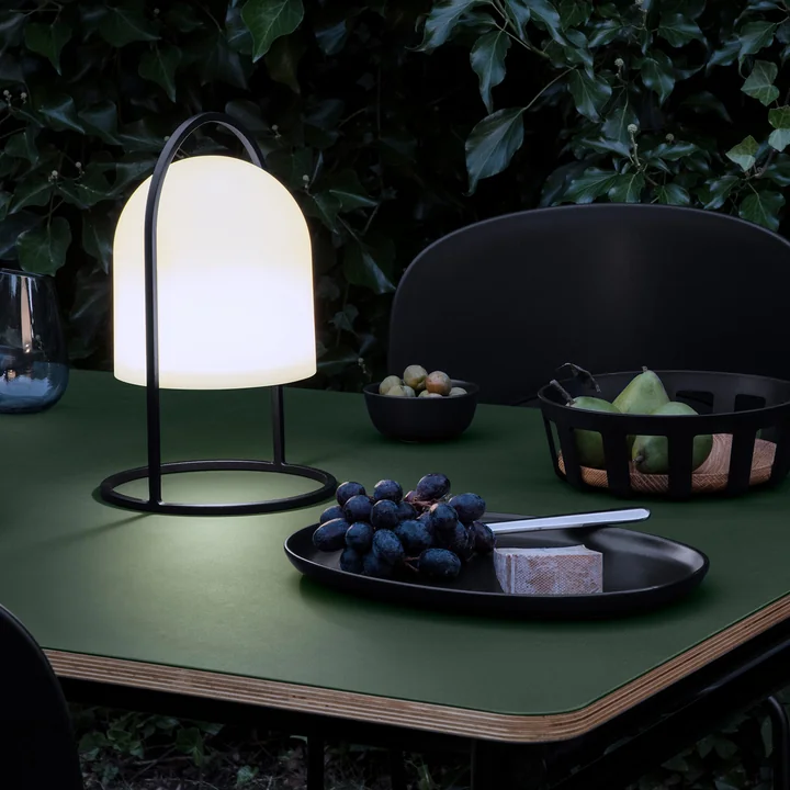 Lantern Solarlamp van Eva Solo in de kleuren zwart / wit