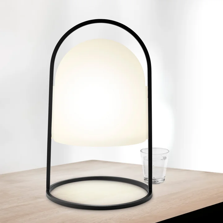 Lantern Solarlamp van Eva Solo in de kleuren zwart / wit