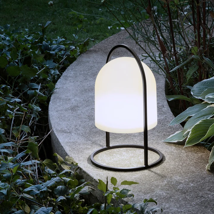 Lantern Solarlamp van Eva Solo in de kleuren zwart / wit