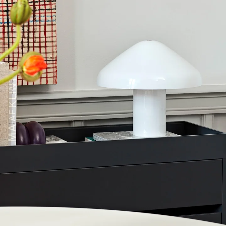 Pao glazen tafellamp van HAY in de kleur wit