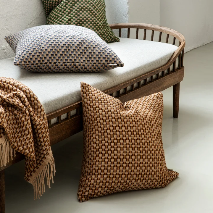 Isak Kussen, 60 x 60 cm, groen van Røros Tweed