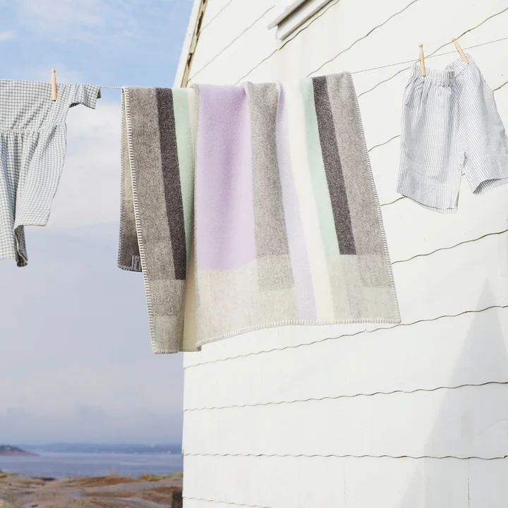 Mikkel Wollen deken, 135 x 200 cm, grijs van Røros Tweed