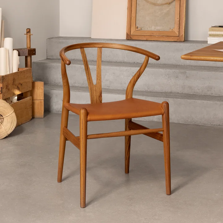 CH24 Wishbone Birthday Edition 2022, leder/teak by Carl Hansen