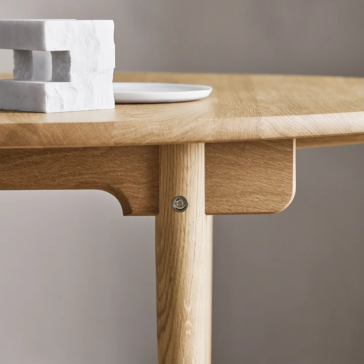 CH338 Uitschuifbare eettafel van Carl Hansen in geoliede eik