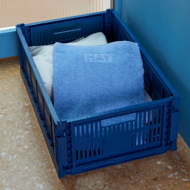 Colour Crate Mand recycled M van HAY in de kleur blauw