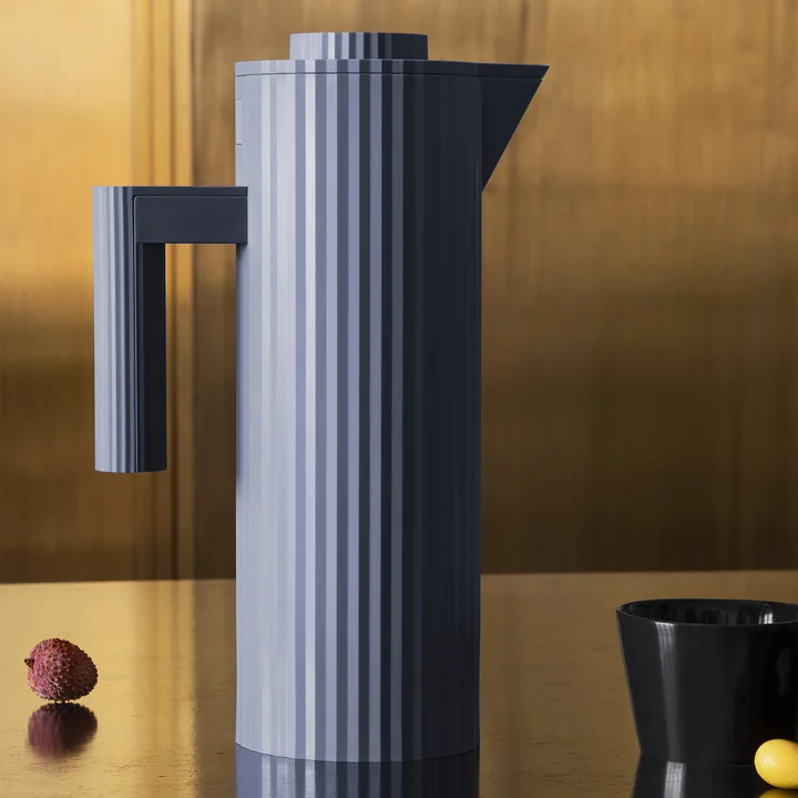 Plissé Isoleerkan van Alessi in de kleur grijs