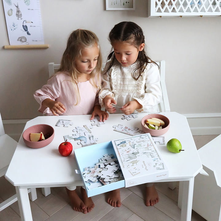 Harlekijn kindertafel van Cam Cam Copenhagen in de kleur wit